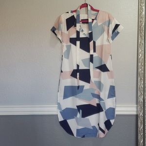 Short sleeve dress w/ patterns
